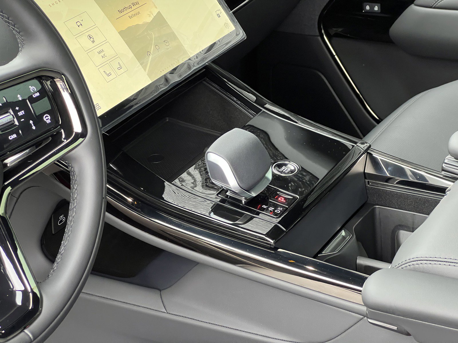 New 2025 Land Rover Range Rover Sport Dynamic SE image 21