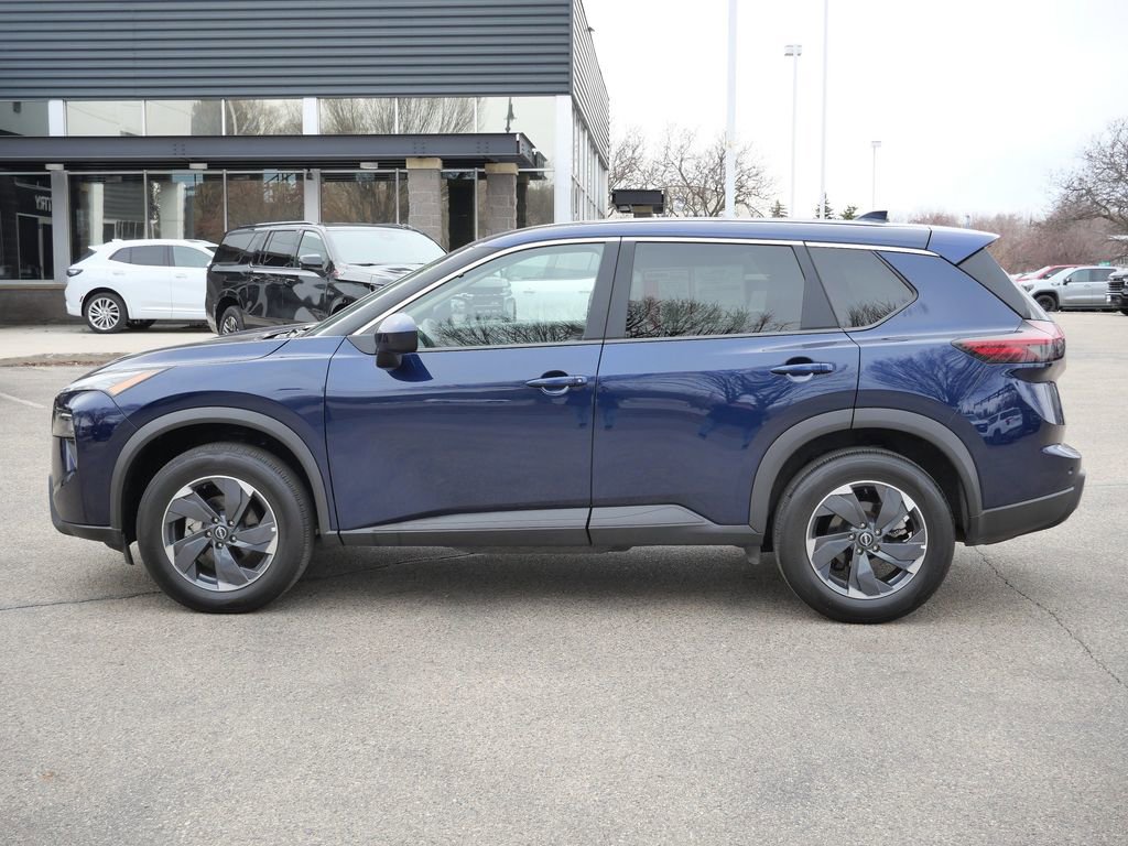 Used 2025 Nissan Rogue SV AWD/4WD image 6
