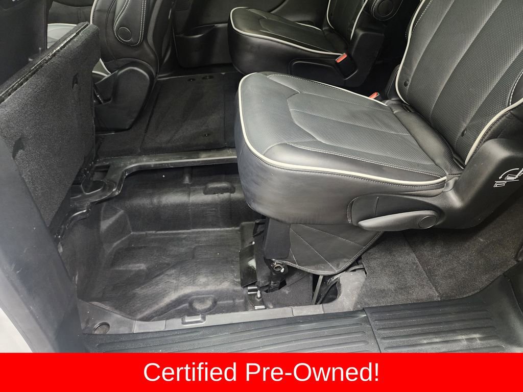 Used 2026 Chrysler Pacifica Limited image 27