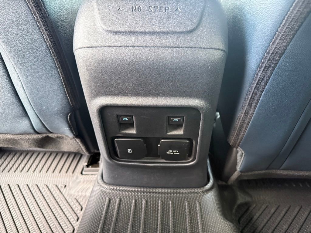 Used 2024 Ford Bronco Outer Banks image 16