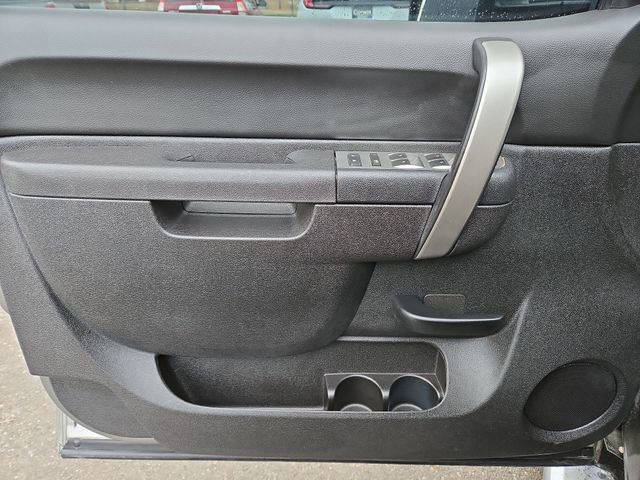 Used 2013 Chevrolet Silverado 2500 LT w/ Custom Sport Truck Package image 14