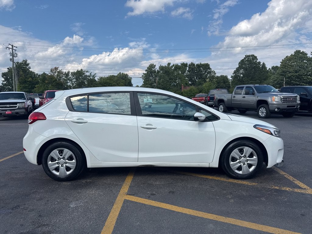 Used 2017 Kia Forte LX FWD image 5