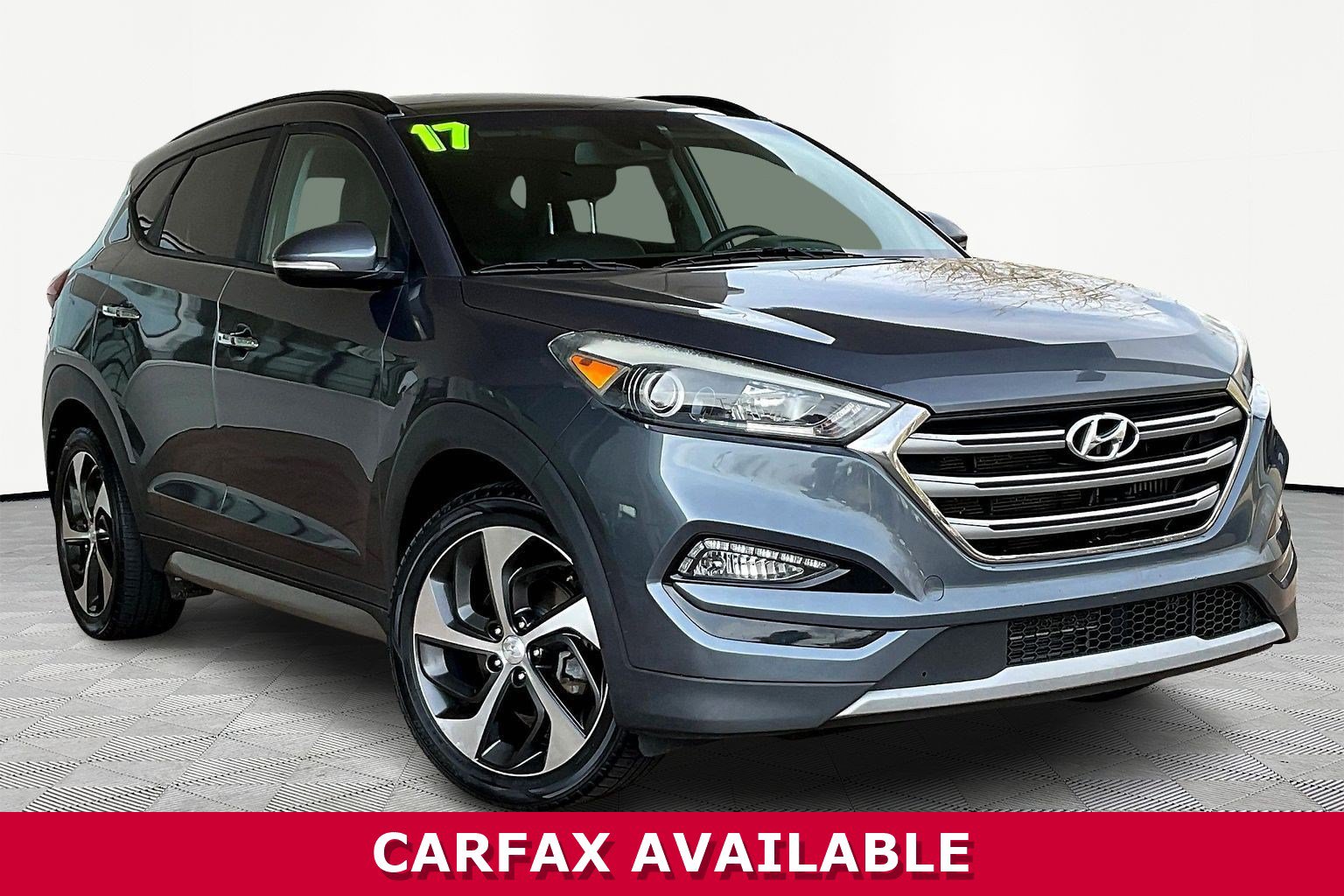Used 2017 Hyundai Tucson Limited w/ Limited Ultimate Package 03 FWD image 3