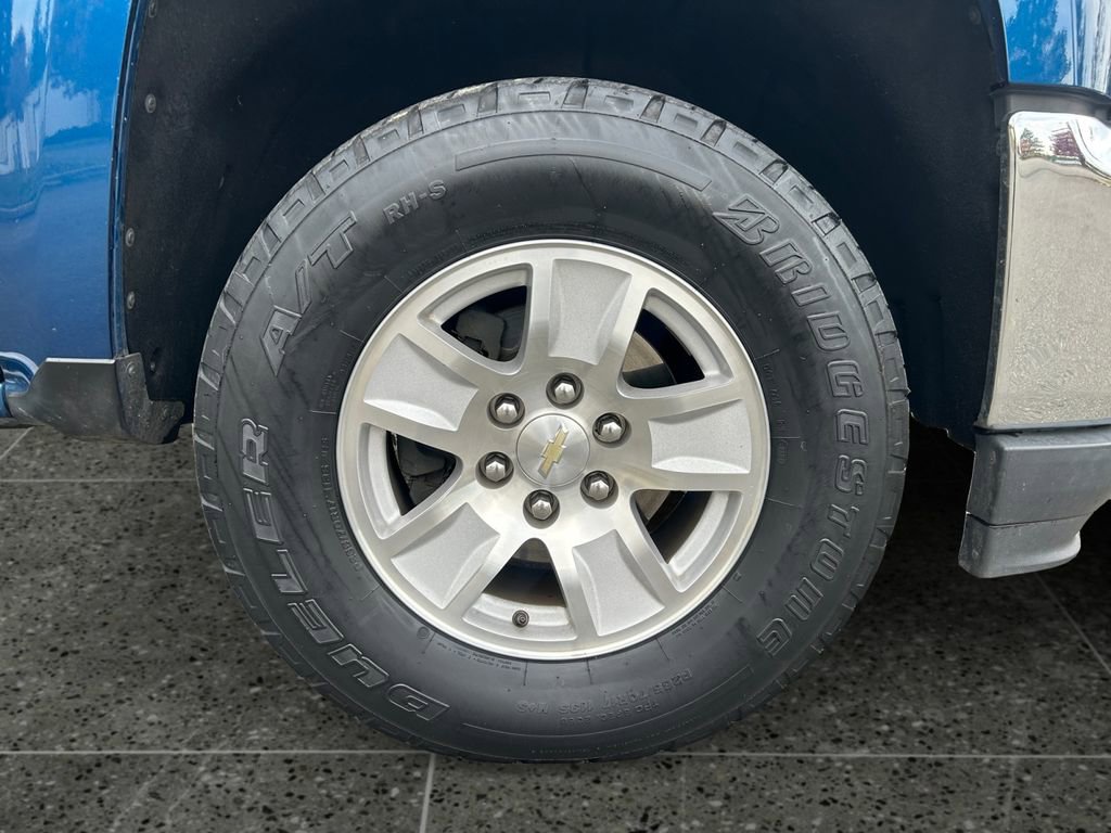 Used 2018 Chevrolet Silverado 1500 LT w/ All Star Edition image 9