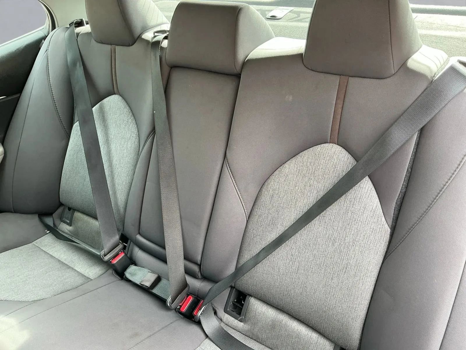 Used 2020 Toyota Camry LE w/ Carpet Mat Package image 15