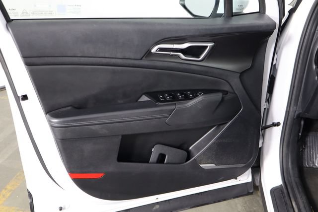 Used 2025 Kia Sportage EX FWD image 19
