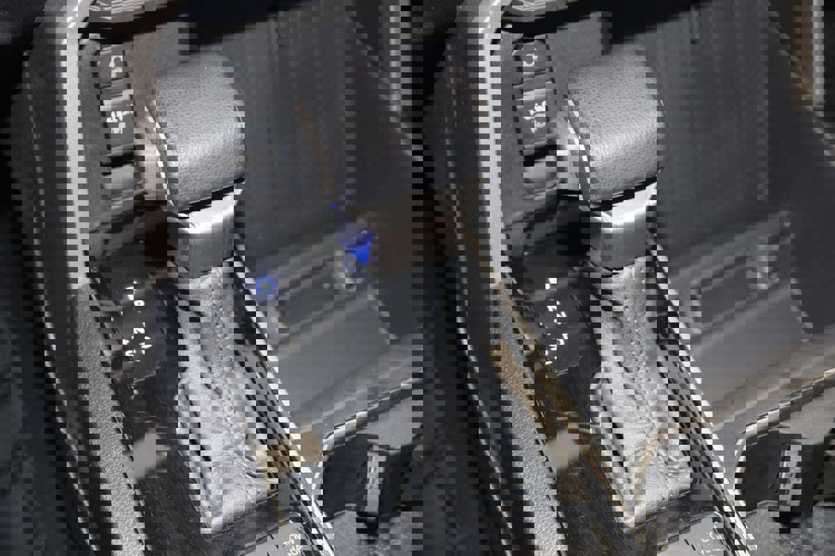 Used 2024 Toyota Tundra SR5 w/ SR5 Convenience Package AWD/4WD image 7