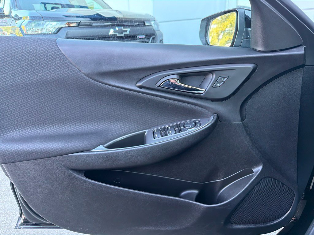 Used 2024 Chevrolet Malibu LT FWD image 18