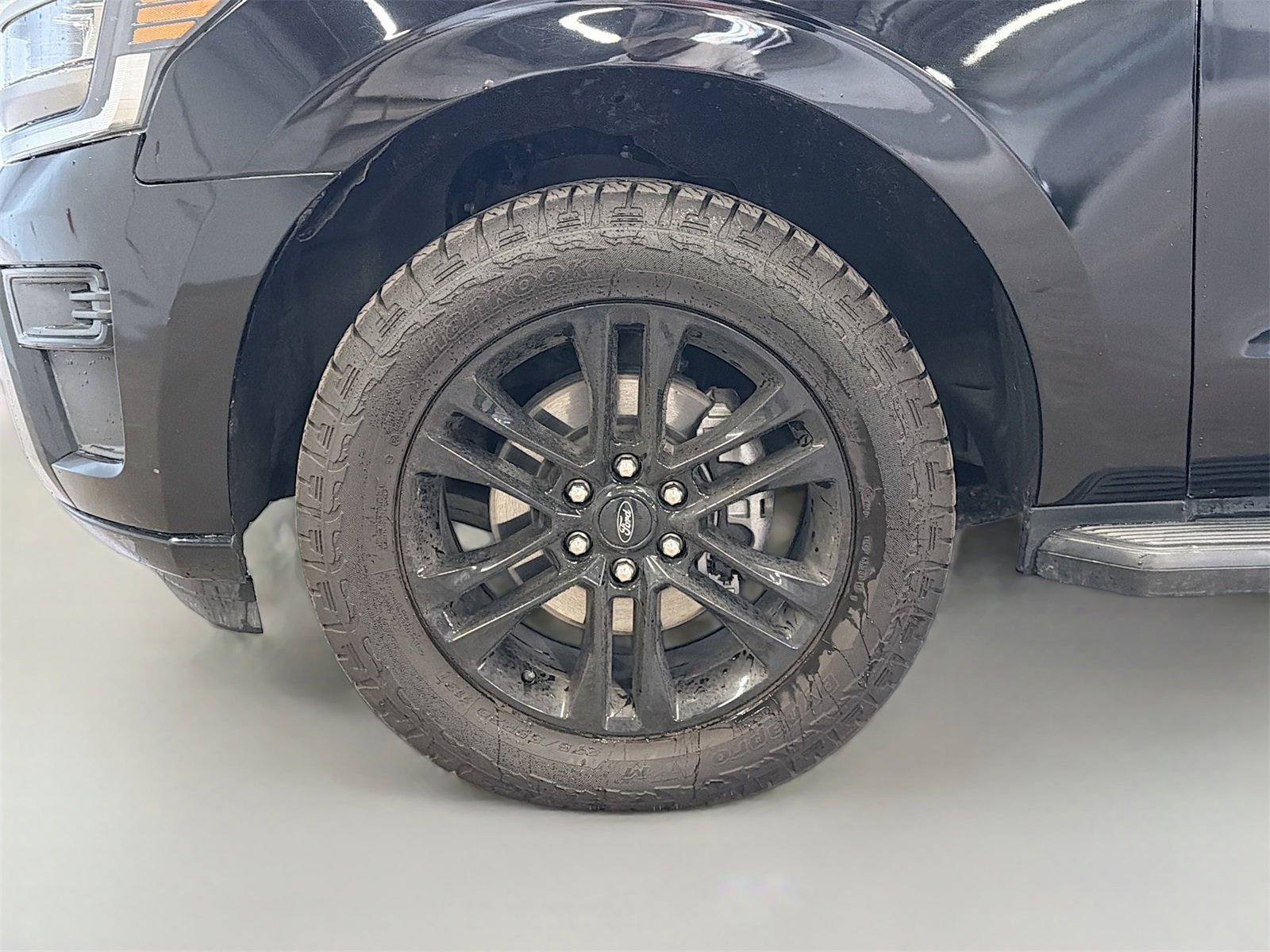 Used 2024 Ford Expedition XLT image 32