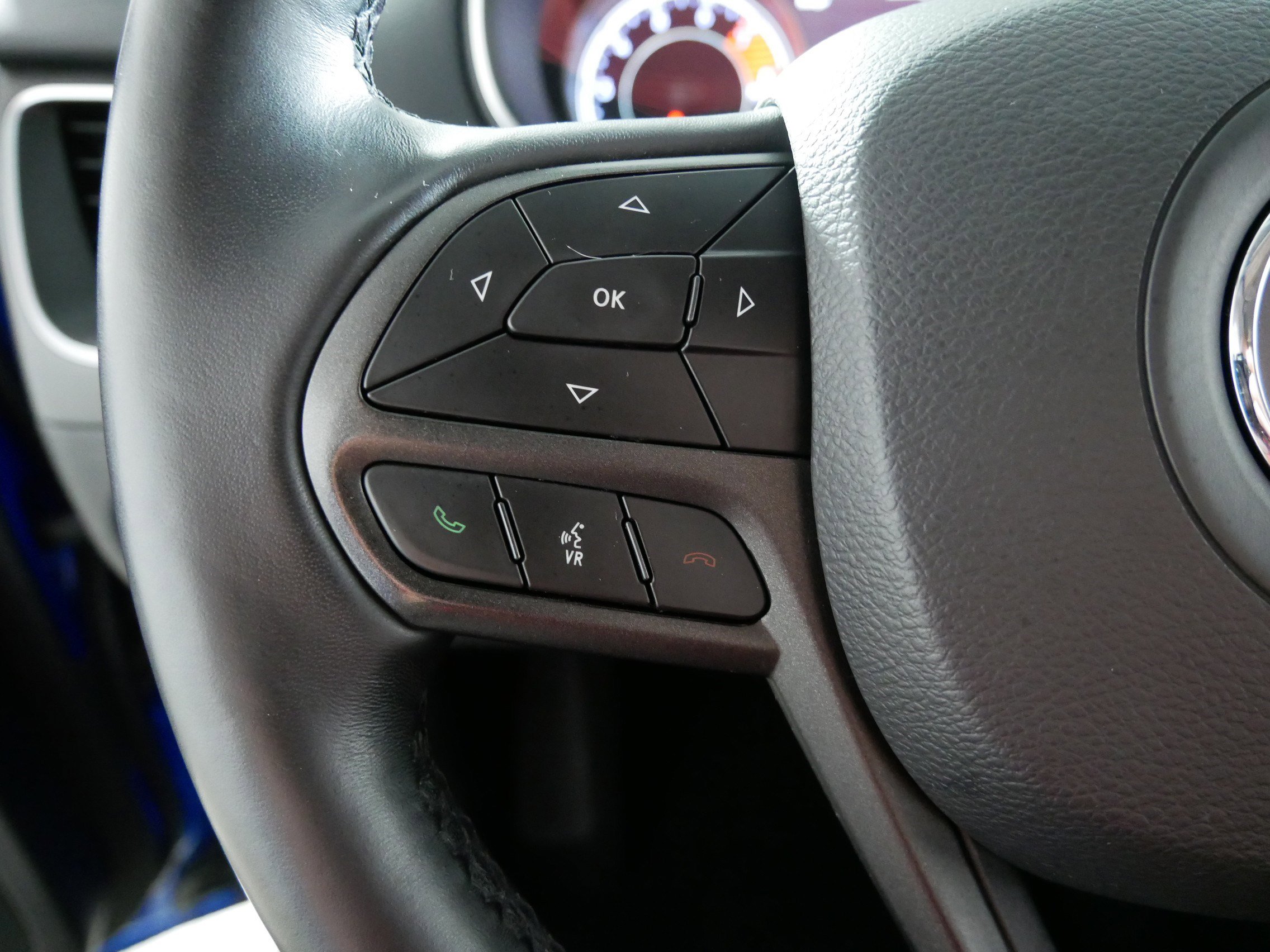 Used 2019 Jeep Cherokee Trailhawk w/ Cold Weather Group AWD/4WD image 27