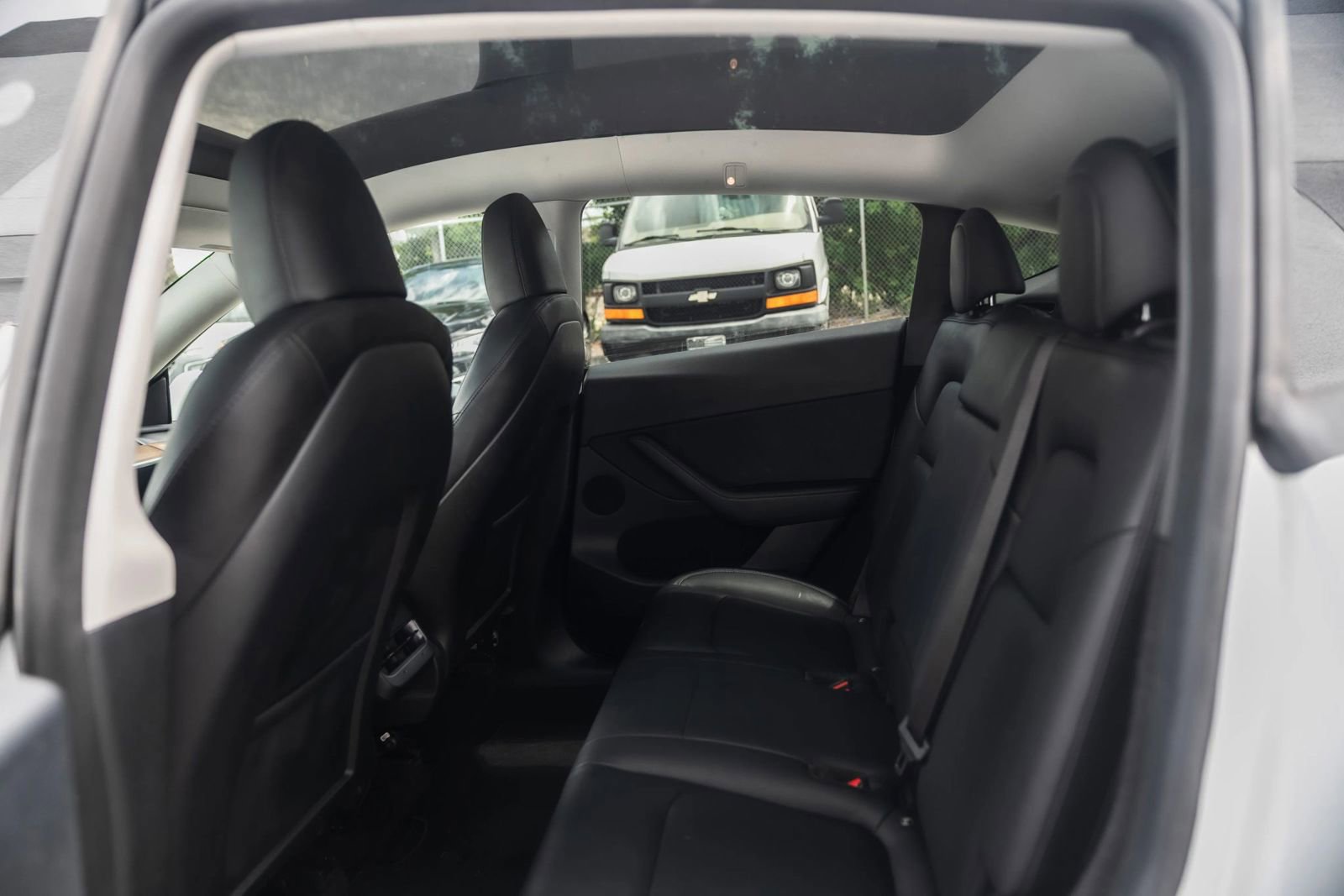 Used 2023 Tesla Model Y Performance AWD/4WD image 29