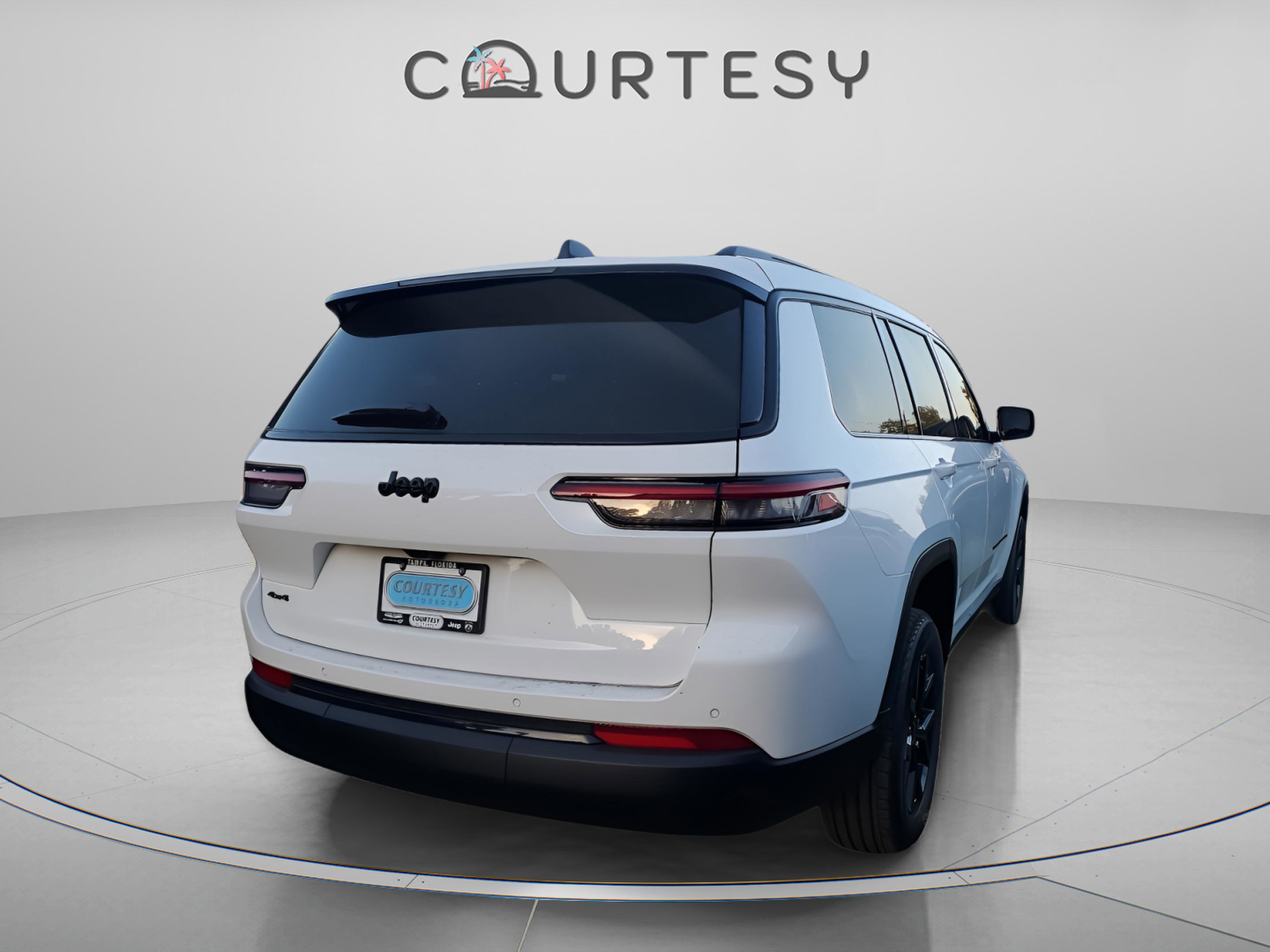 New 2025 Jeep Grand Cherokee L Altitude image 5