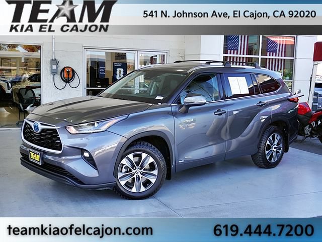 Used 2021 Toyota Highlander XLE