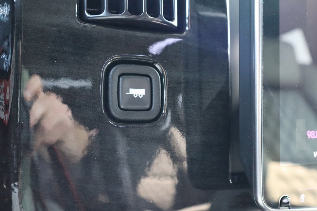 New 2025 Chevrolet Express 2500 Extended w/ Driver Convenience Package image 30