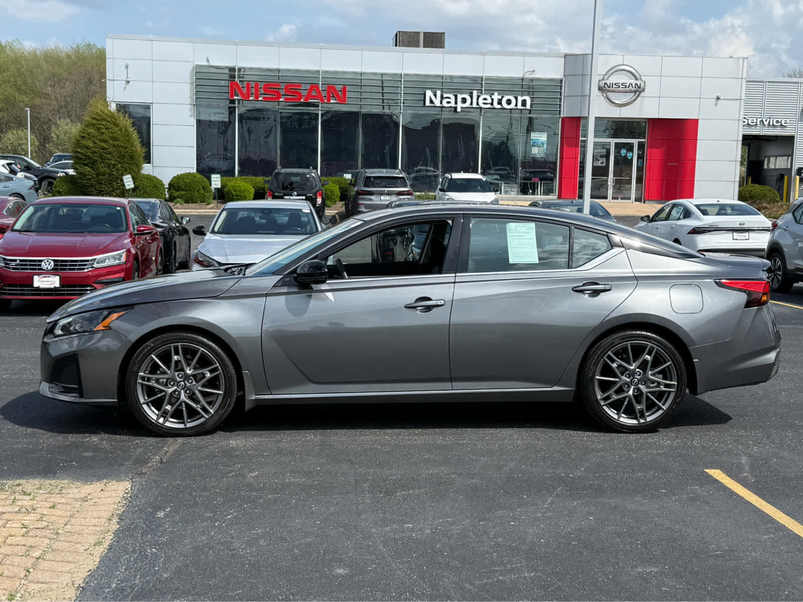 Used 2023 Nissan Altima 2.0 SR image 4