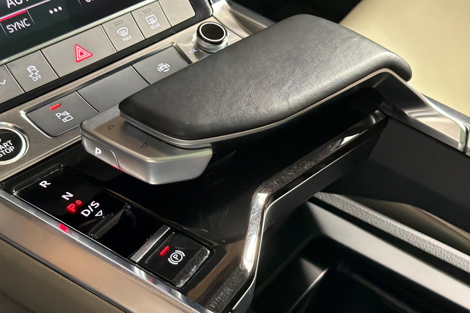 Certified 2023 Audi e-tron Premium w/ Convenience Plus Package image 18