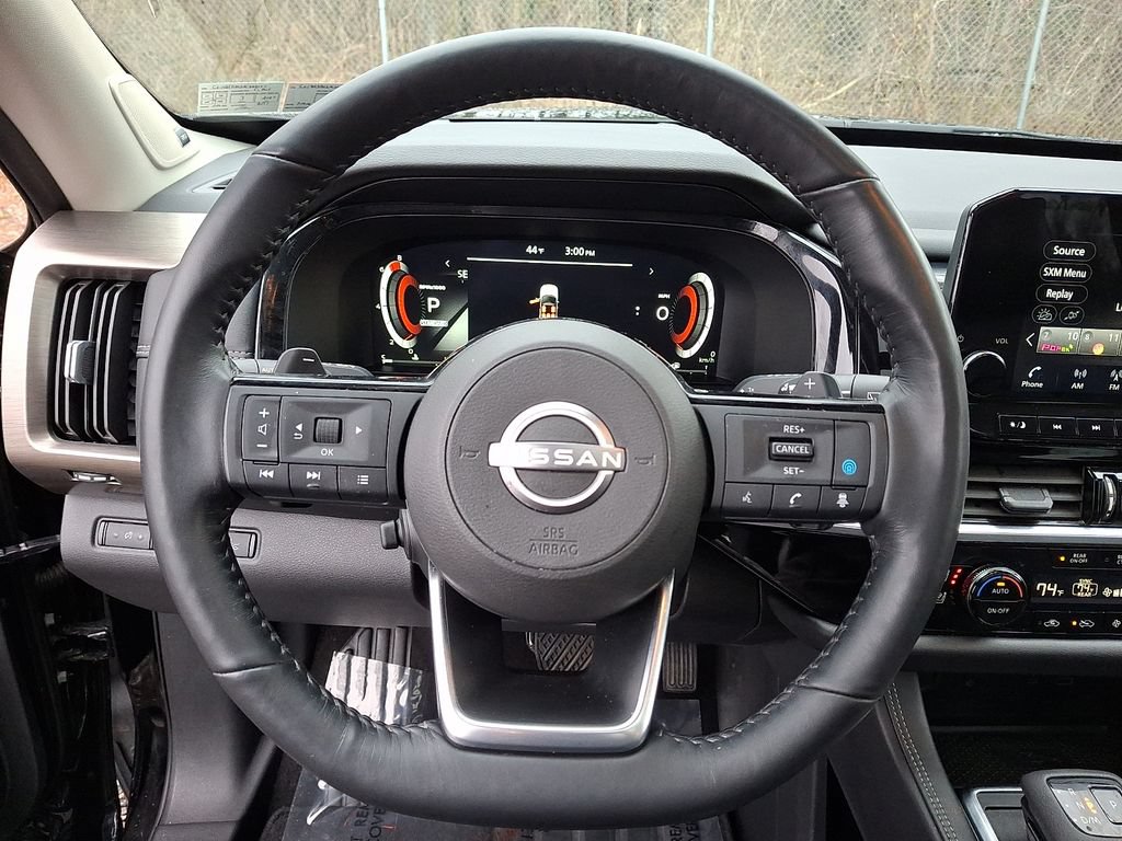 Certified 2023 Nissan Pathfinder Platinum w/ Lighting Package (N93) FWD image 22