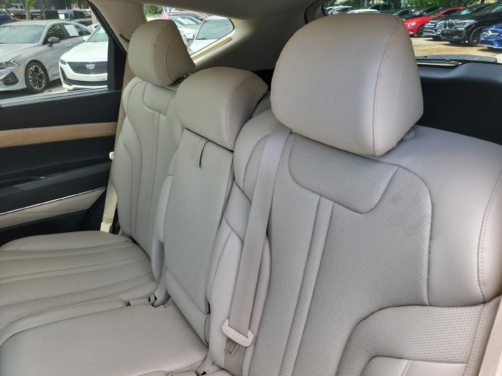 Used 2021 Genesis GV80 2.5T AWD/4WD image 17