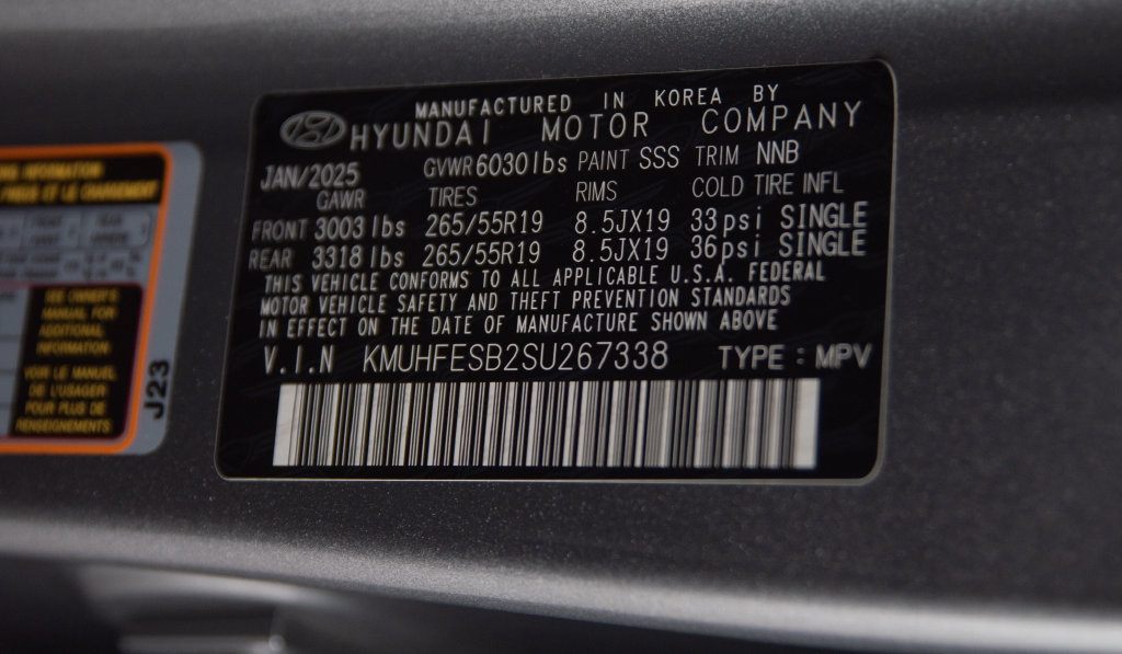 Used 2025 Genesis GV80 2.5T Standard AWD/4WD image 40
