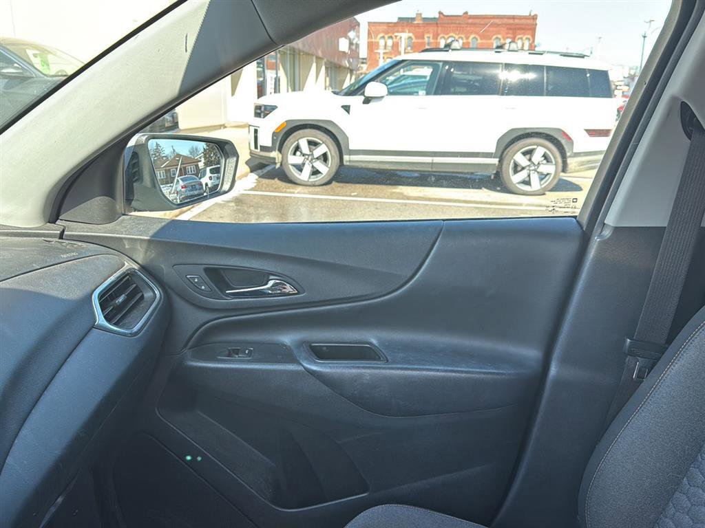 Used 2021 Chevrolet Equinox LT image 10
