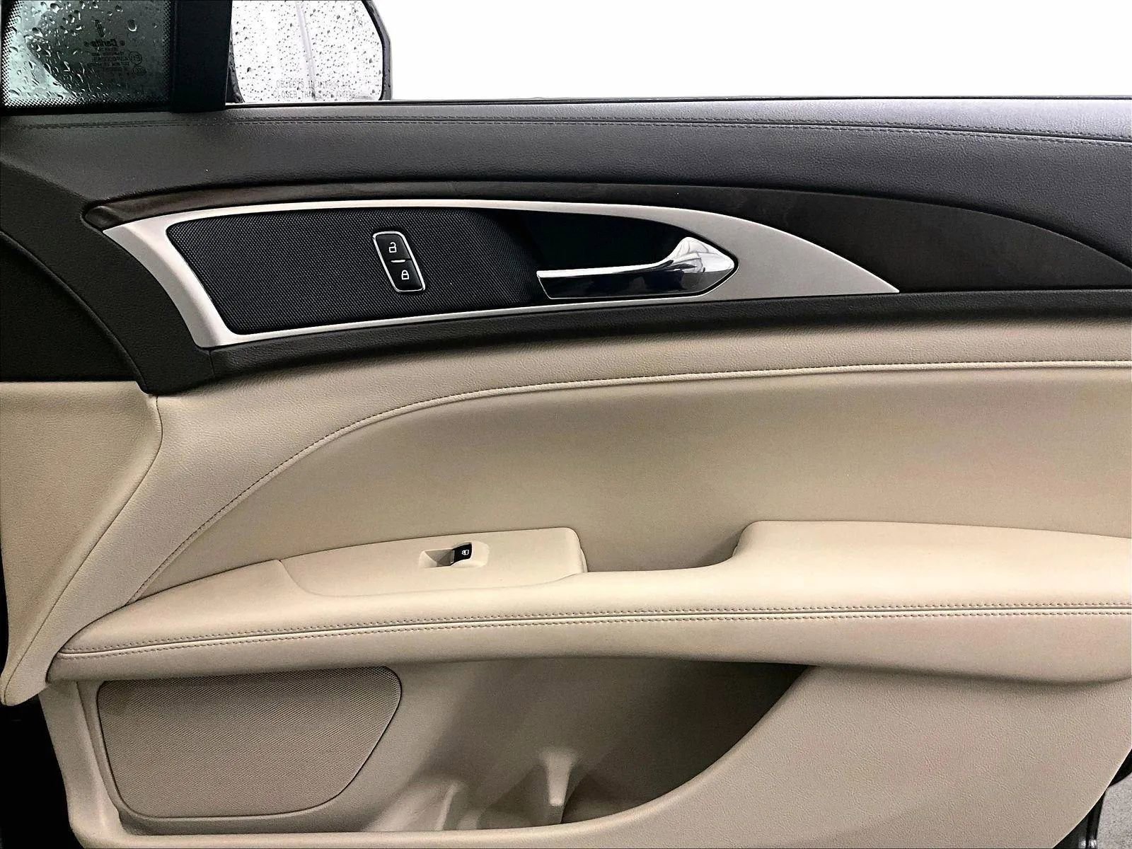 Used 2019 Lincoln MKZ Reserve image 23