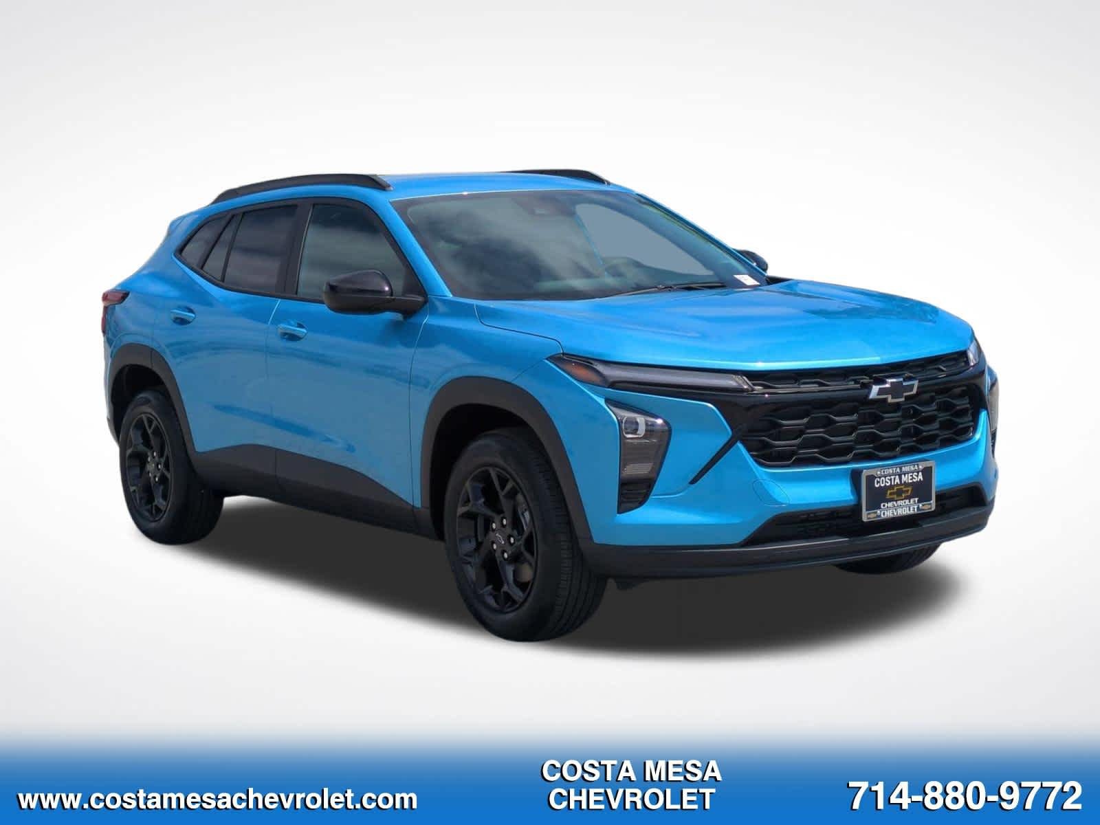 New 2026 Chevrolet Trax LT w/ Midnight Edition FWD image 3