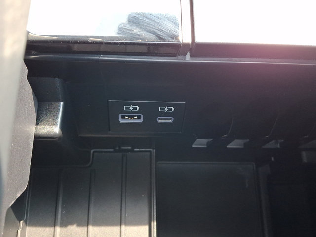 Used 2026 Toyota Tundra Platinum AWD/4WD image 29