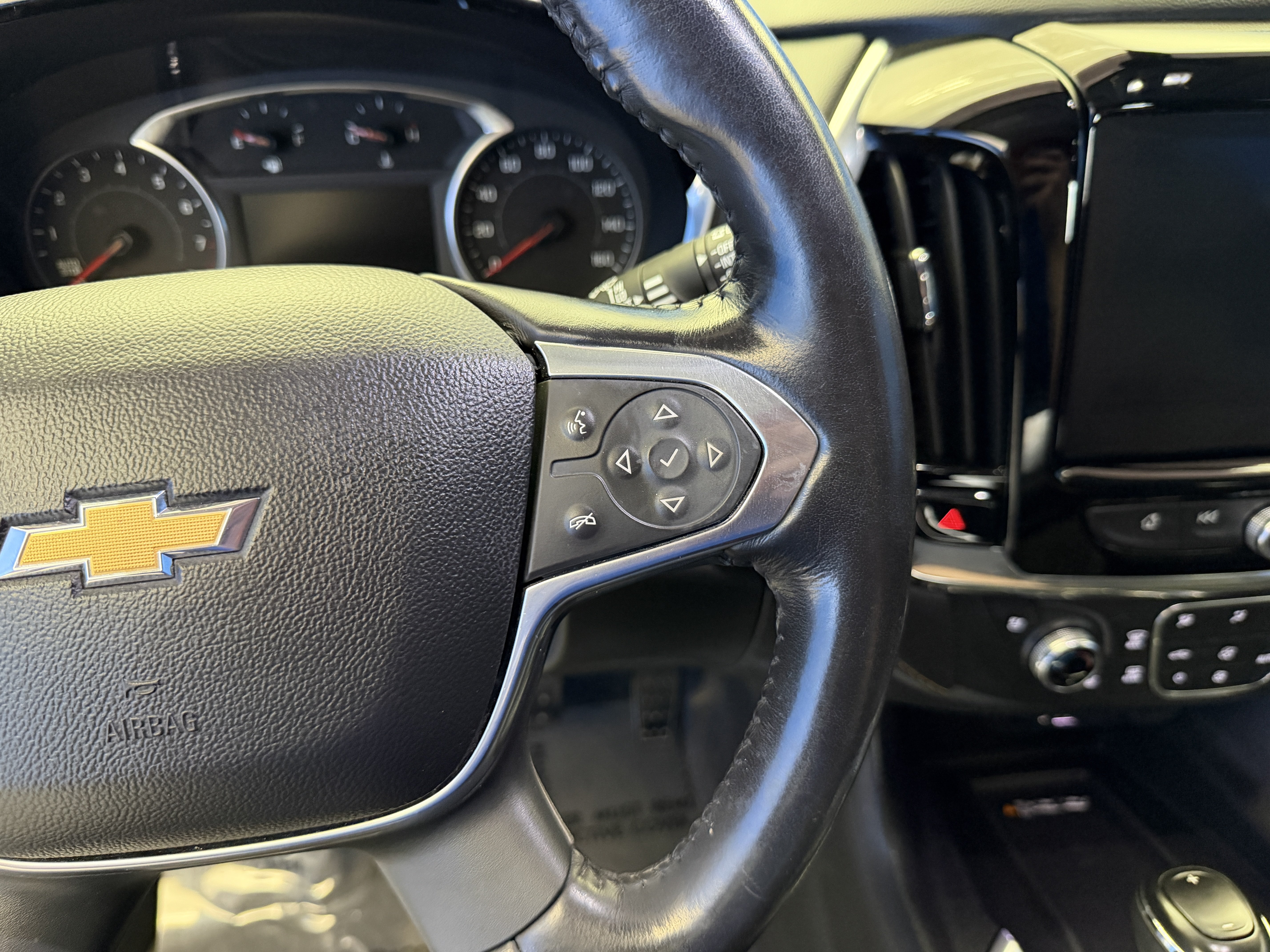 Used 2020 Chevrolet Traverse Premier AWD/4WD image 17
