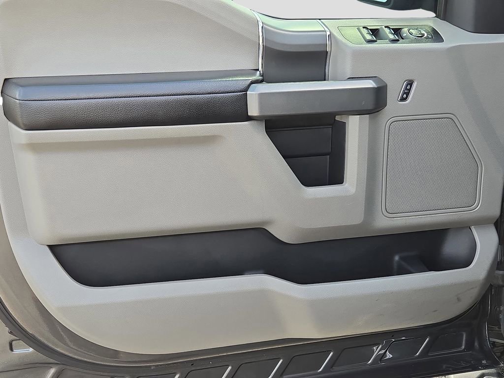 Used 2017 Ford F150 XLT w/ Equipment Group 302A Luxury image 14