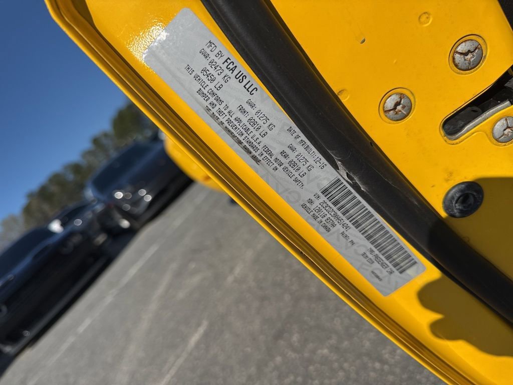 Used 2017 Dodge Challenger SRT Hellcat image 33