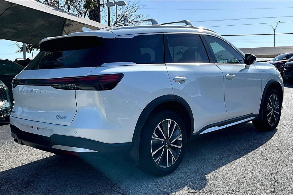 Used 2026 INFINITI QX60 Luxe w/ Cargo Package FWD image 8