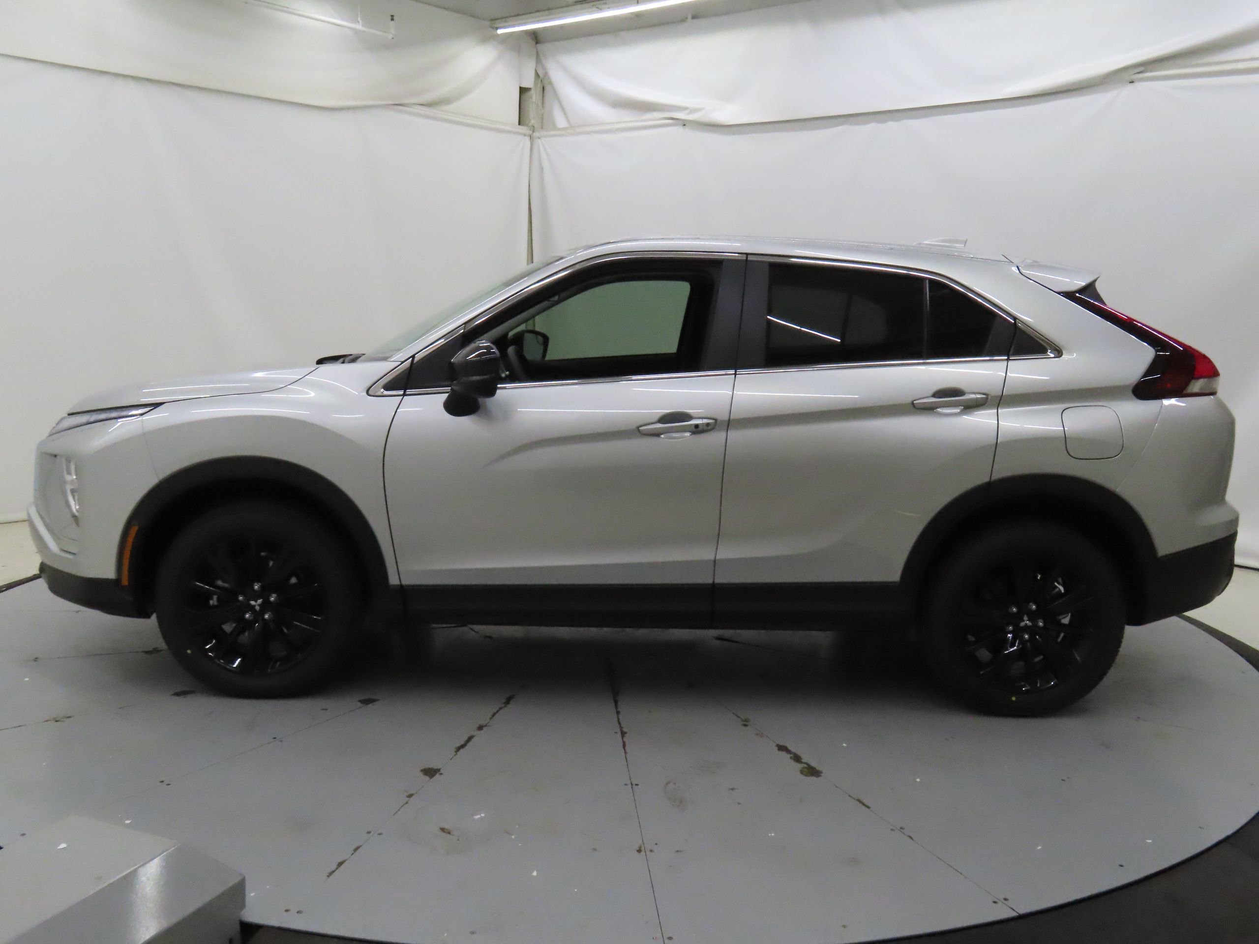 New 2025 Mitsubishi Eclipse Cross LE image 6