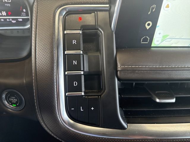 Used 2023 GMC Yukon SLT w/ SLT Premium Package image 21