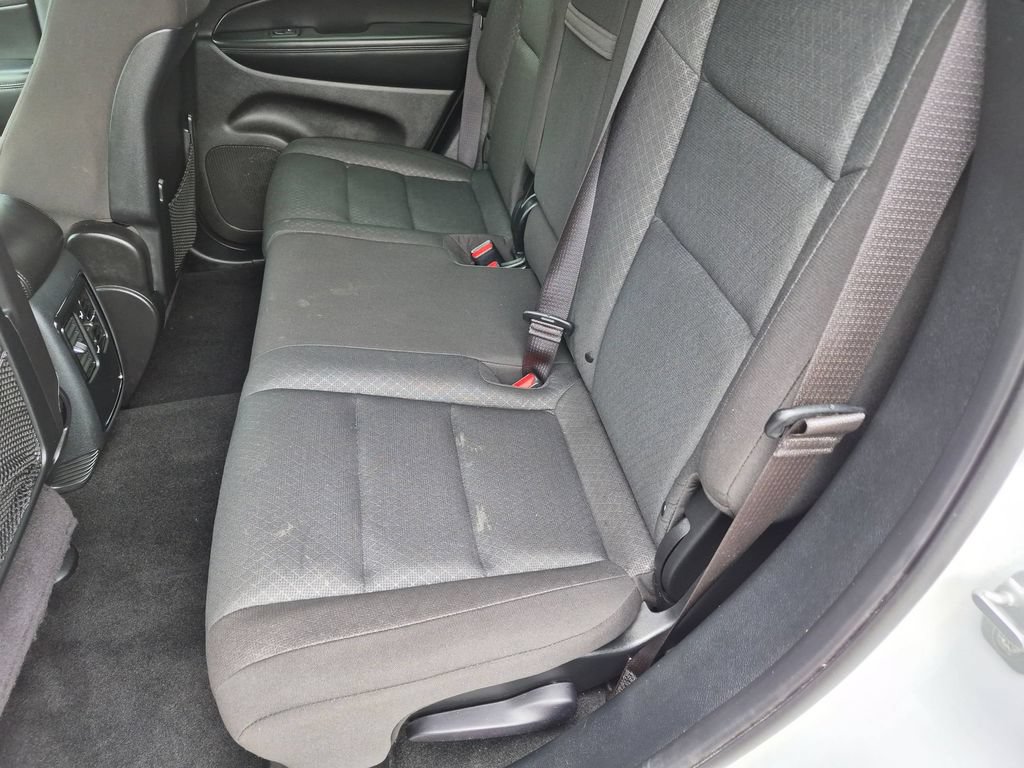 Used 2020 Jeep Grand Cherokee Laredo AWD/4WD image 21