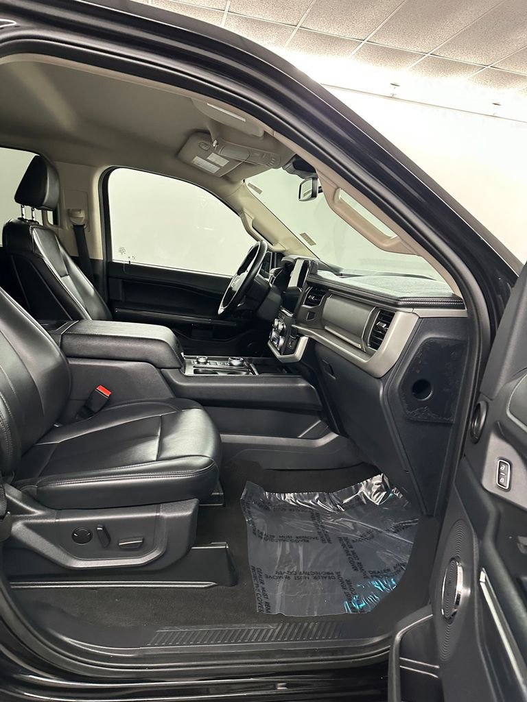 Used 2024 Ford Expedition Max XLT image 44