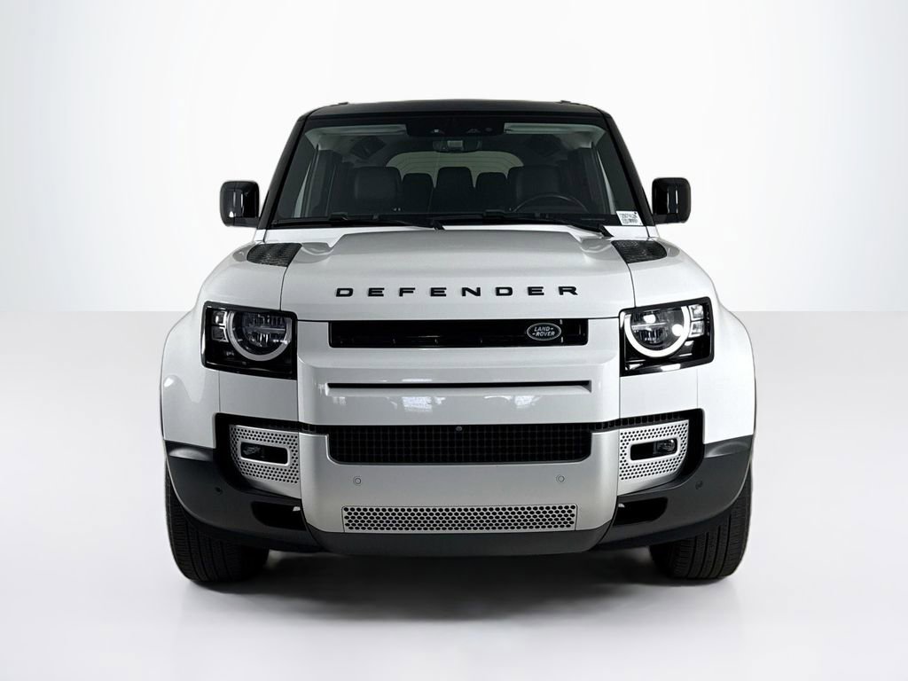 Used 2023 Land Rover Defender 110 S image 8