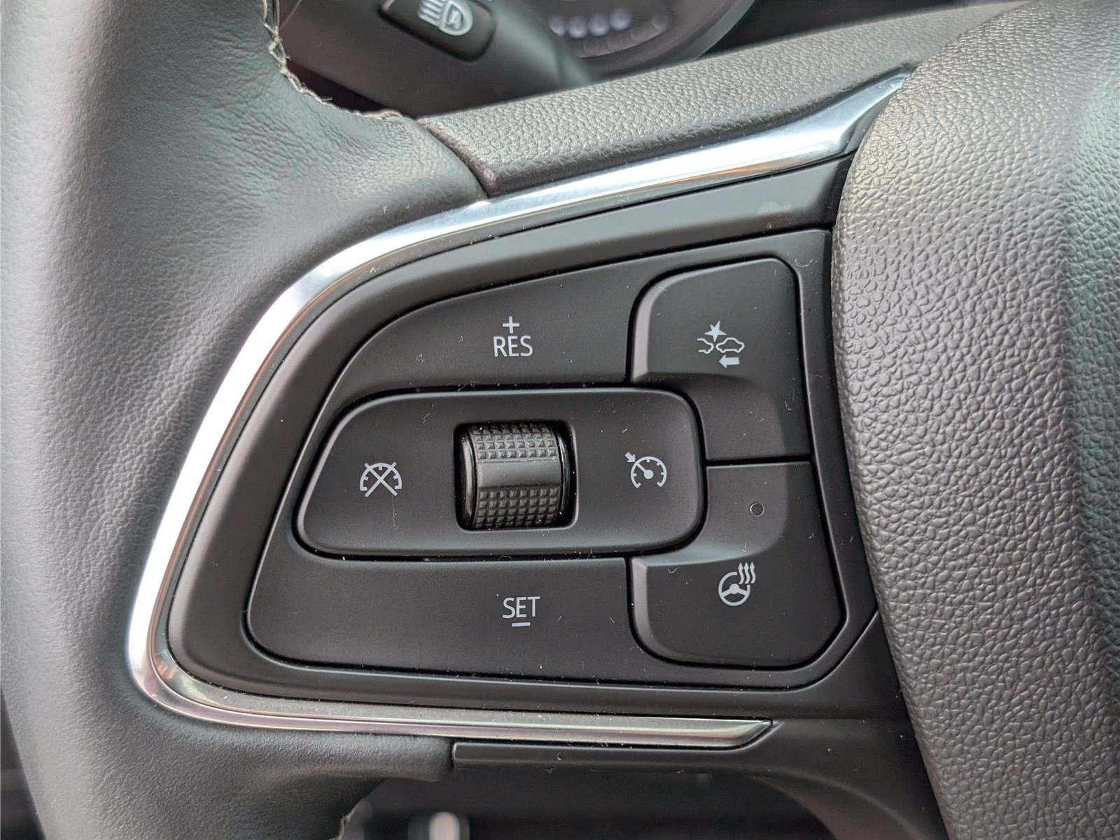 Used 2023 Buick Encore GX Essence w/ Experience Buick Package AWD/4WD image 22