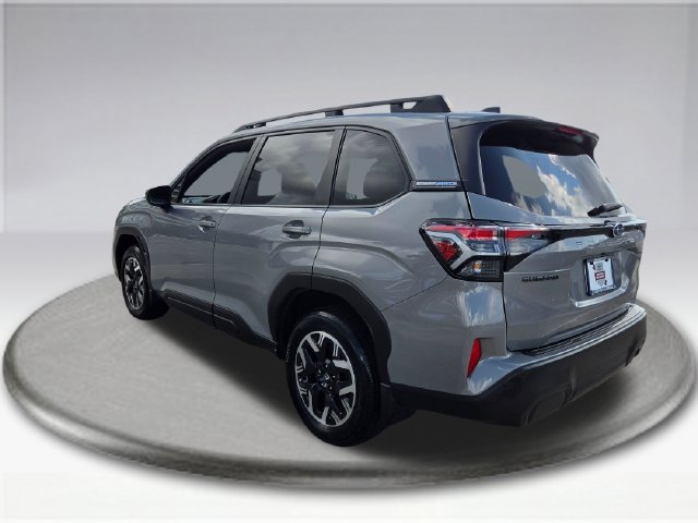 Used 2025 Subaru Forester Premium AWD/4WD image 17