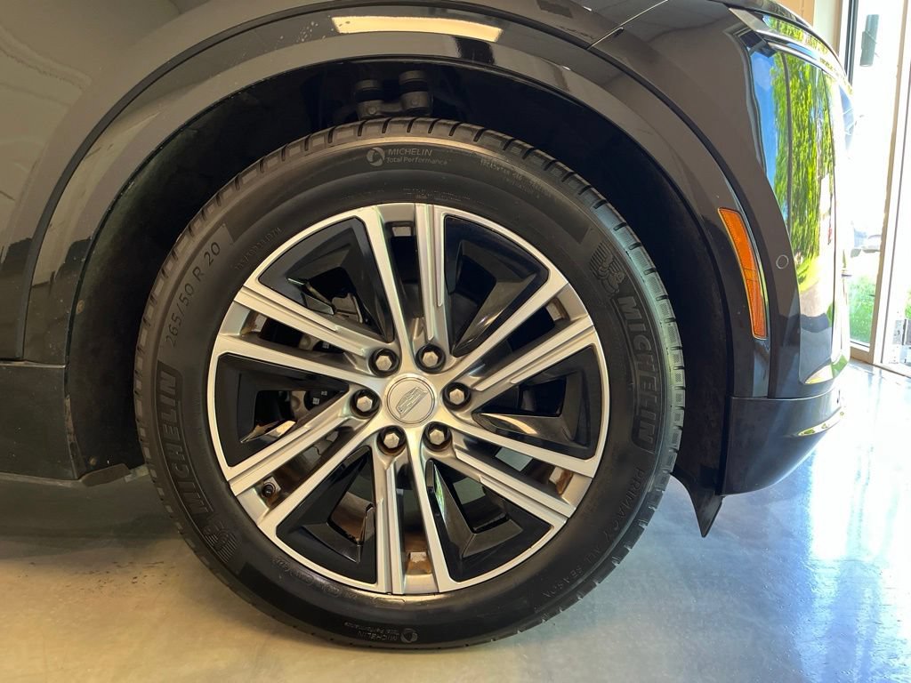 Certified 2024 Cadillac Lyriq Luxury AWD/4WD image 7