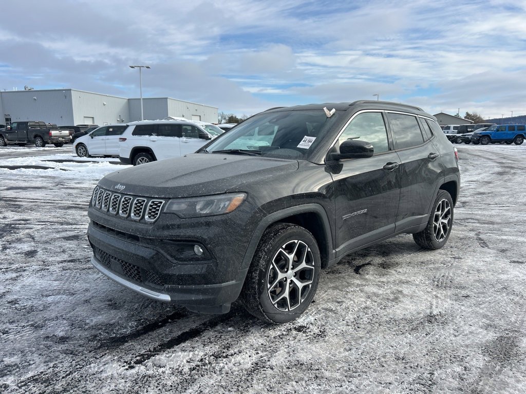 Used 2024 Jeep Compass Limited image 5