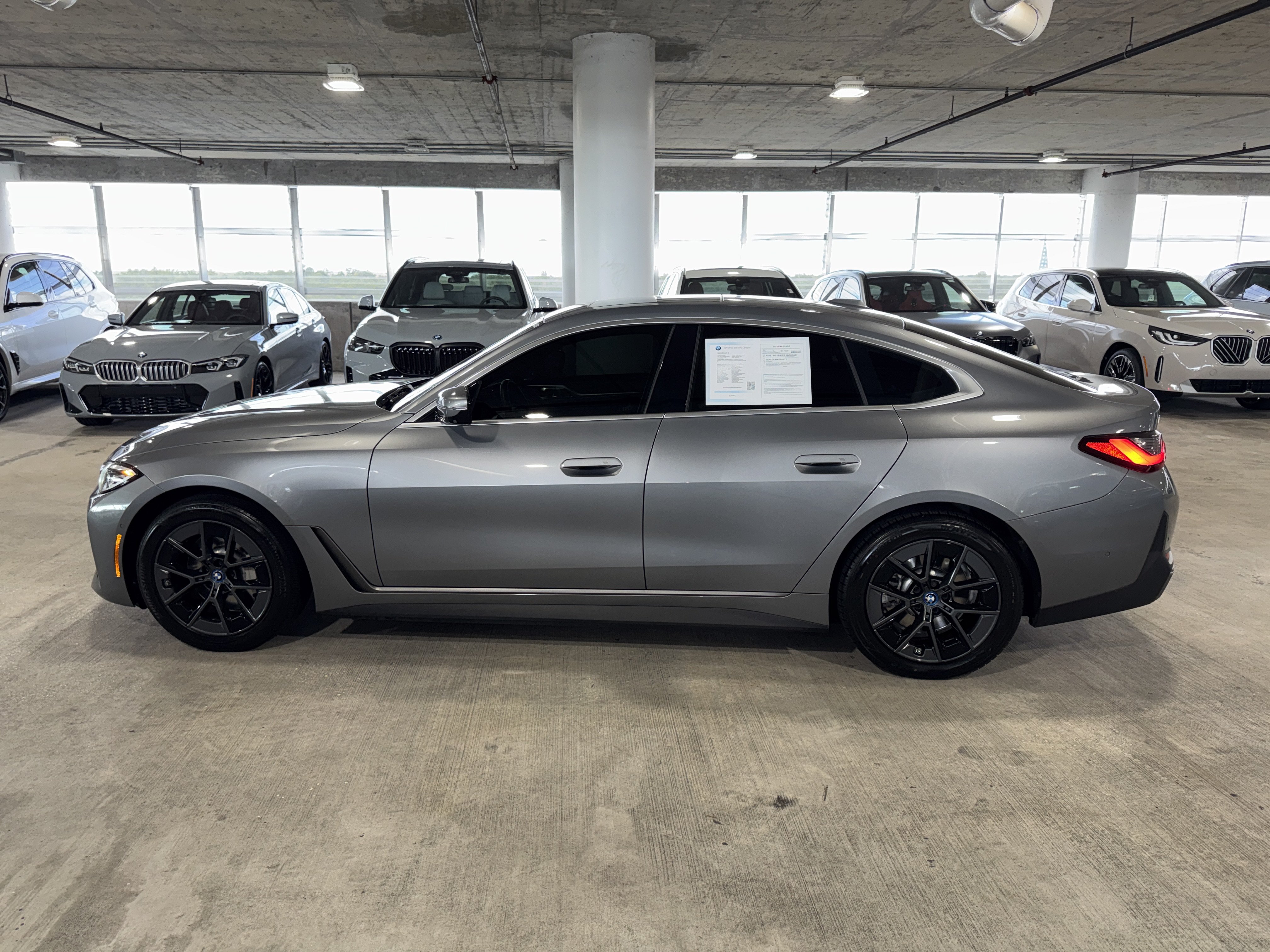 Used 2023 BMW i4 eDrive40 RWD image 5