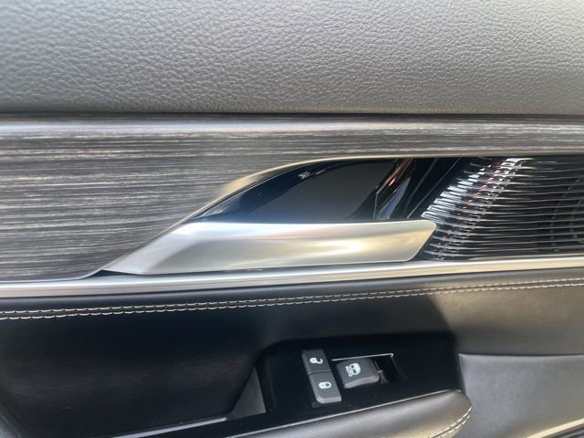 Used 2023 Jeep Wagoneer Series III w/ Preferred Equipment Group image 16