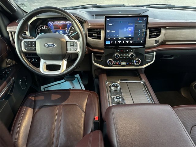 Used 2024 Ford Expedition Limited image 16