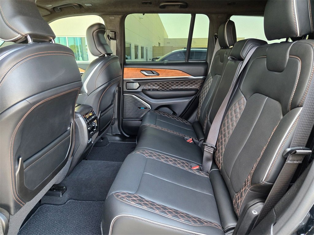 Used 2023 Jeep Grand Cherokee Summit image 15