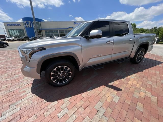 Used 2024 Toyota Tundra Limited AWD/4WD image 30