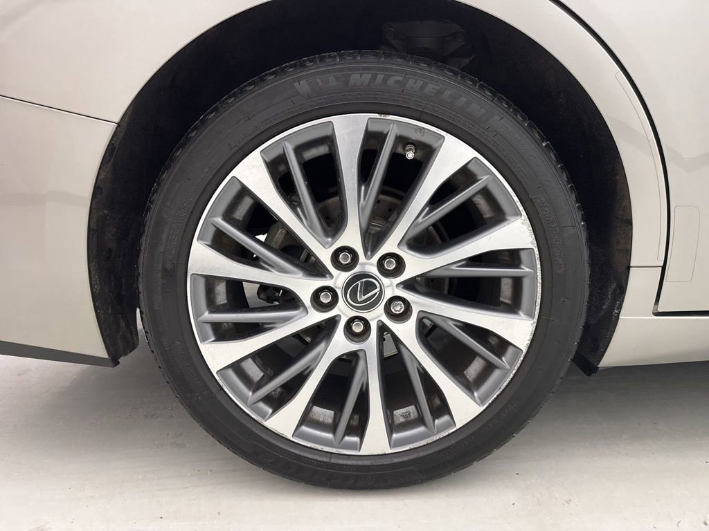 Used 2020 Lexus ES 350 w/ Premium Package image 13