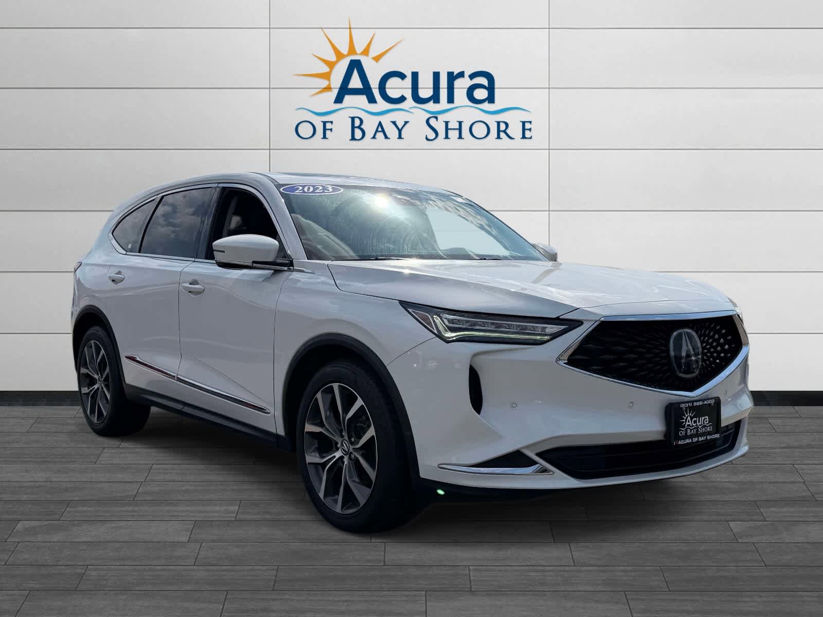 Used 2023 Acura MDX SH-AWD w/ Technology Package image 4