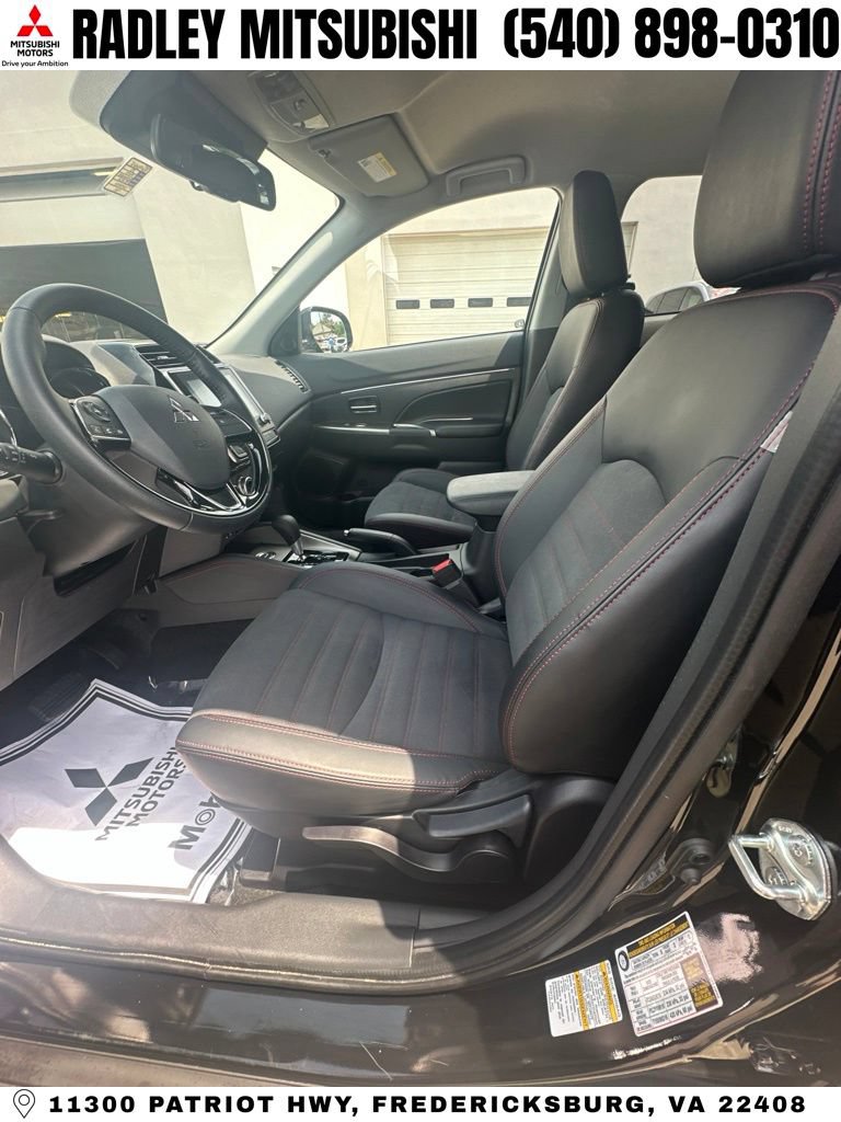 Used 2025 Mitsubishi Outlander Sport AWD image 4