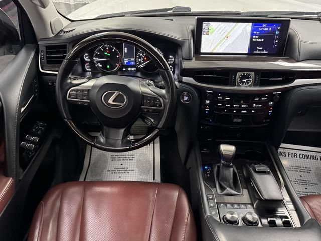 Used 2019 Lexus LX 570 4WD w/ Luxury Package image 27