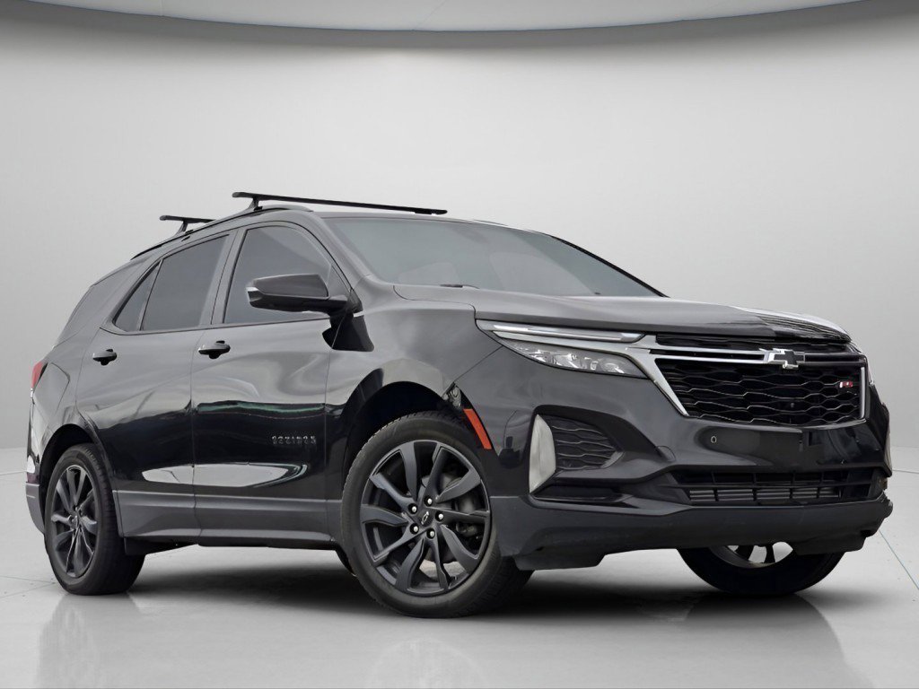 Used 2022 Chevrolet Equinox RS w/ RS Leather Package AWD/4WD image 2